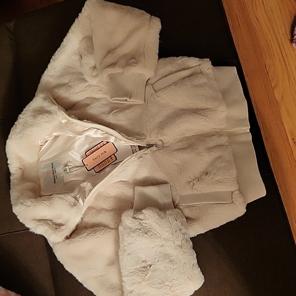 Girls Ivory Faux Fur Jacket With Pockets - Picture 3 of 4